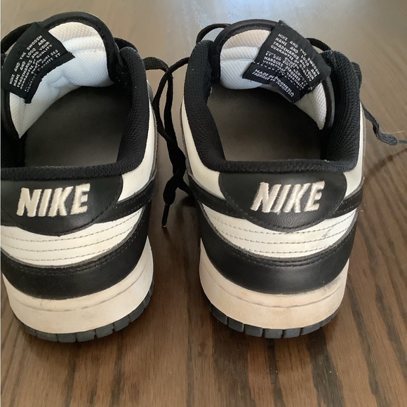 MINT NIKE DUNK LOW PANDA WOMENS SIZE 9 BLACK & WHITE  DD1503-101 - Picture 3 of 7